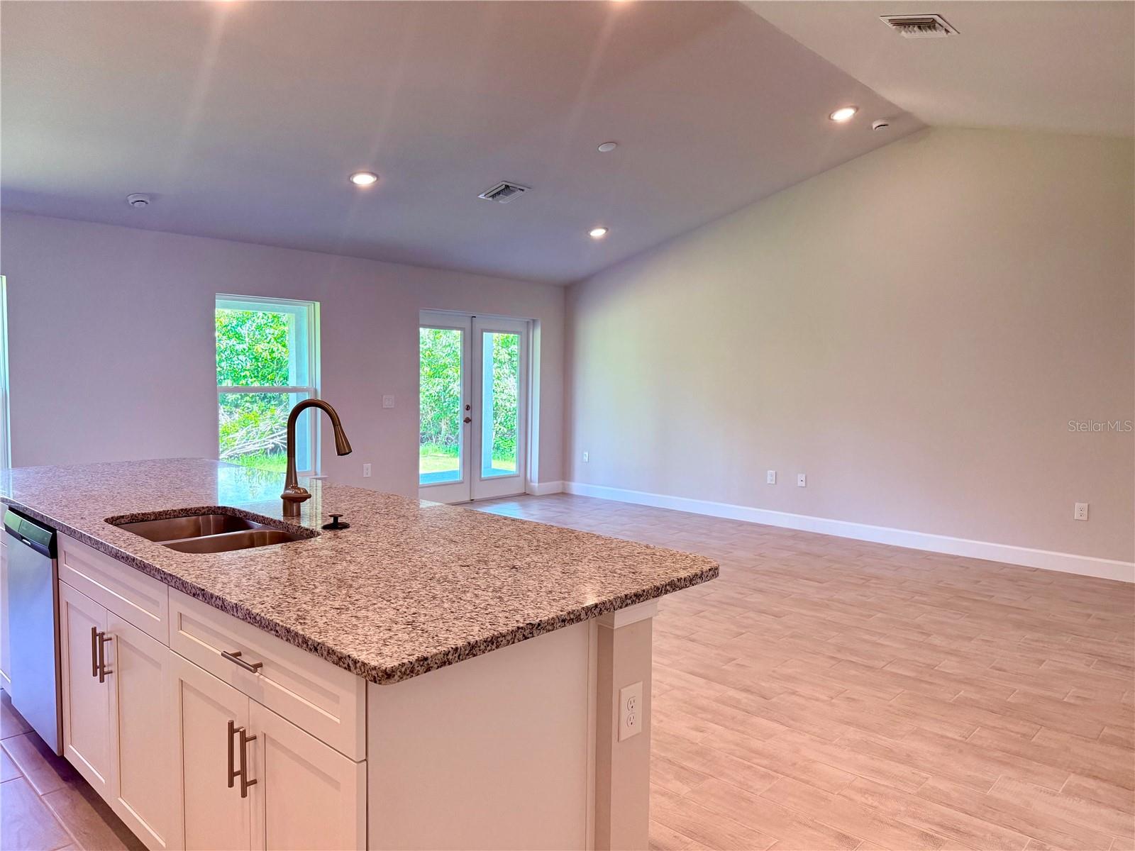 9590 Little Rock St Property Photo 4