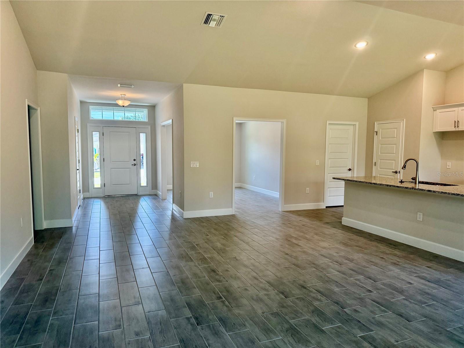 9590 Little Rock St Property Photo 6