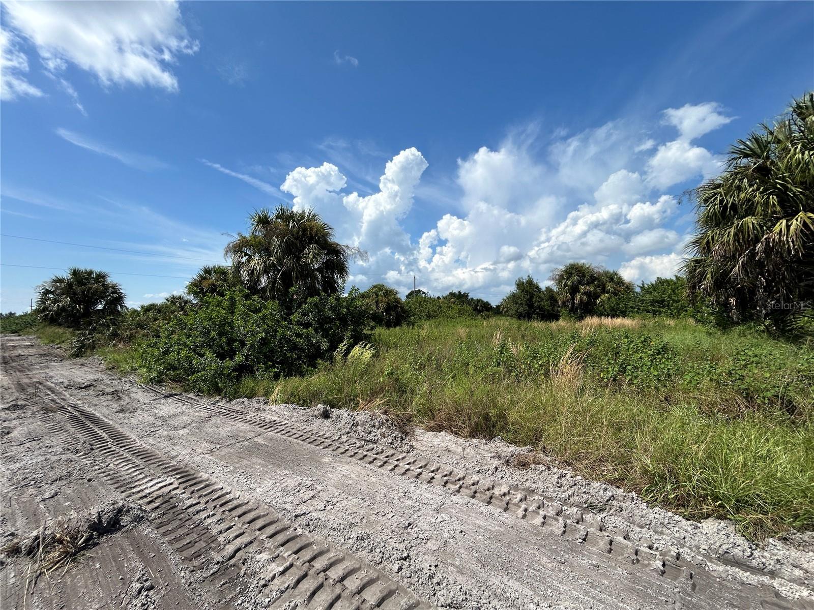 6057 + 6065 Grove Blvd Property Photo 3