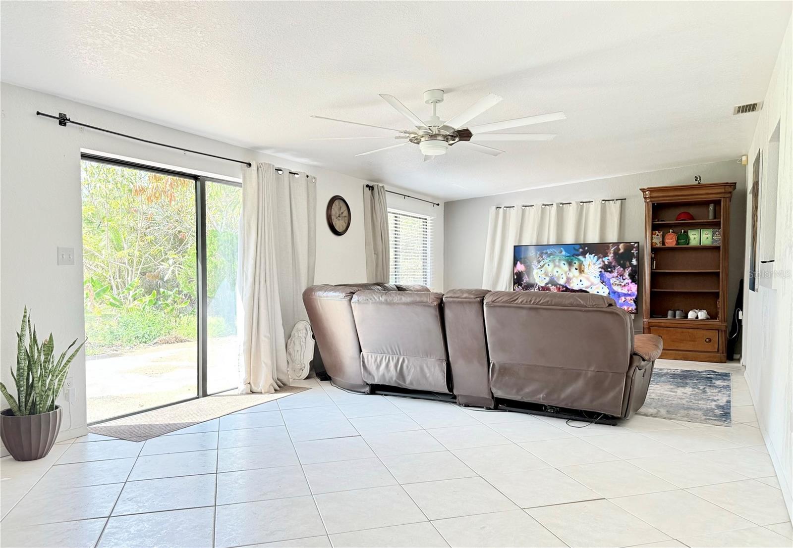 2715 Taylor Rd Property Photo 9