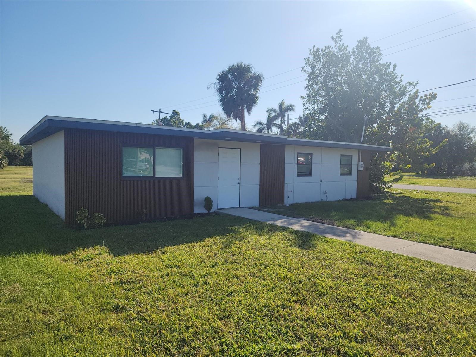 404 Hargreaves Ave Property Photo