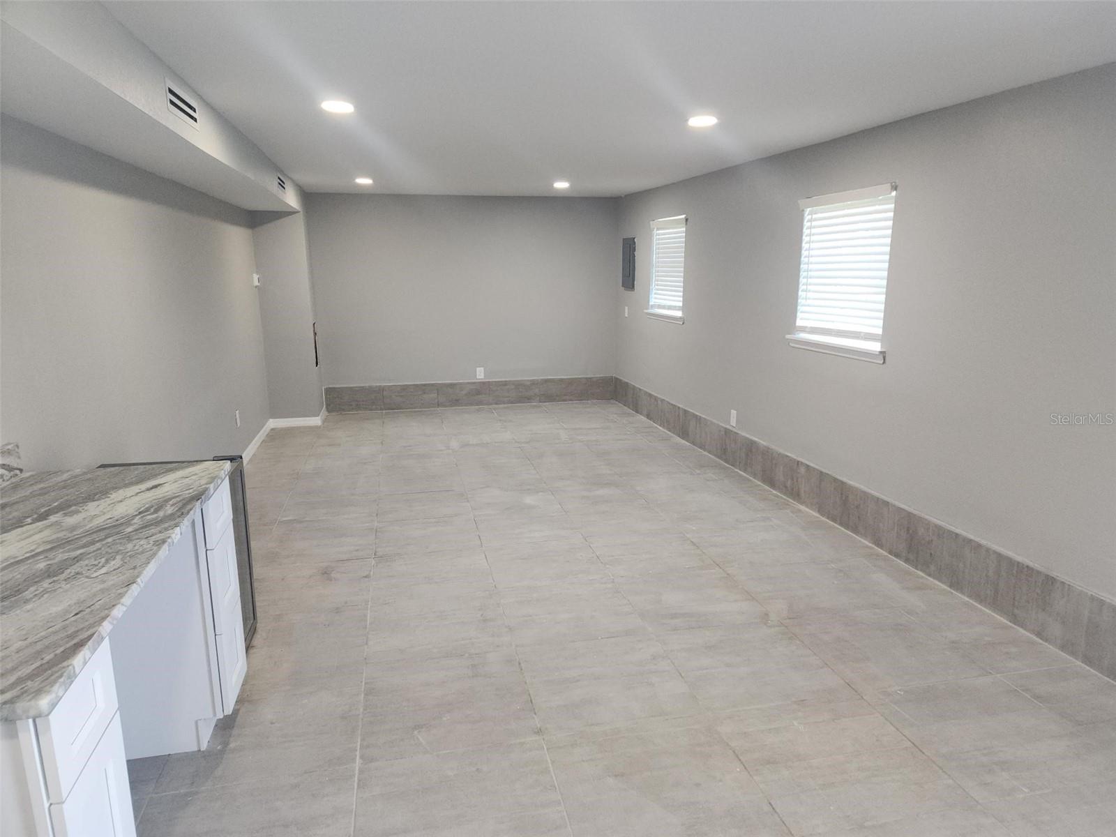 404 Hargreaves Ave Property Photo 12