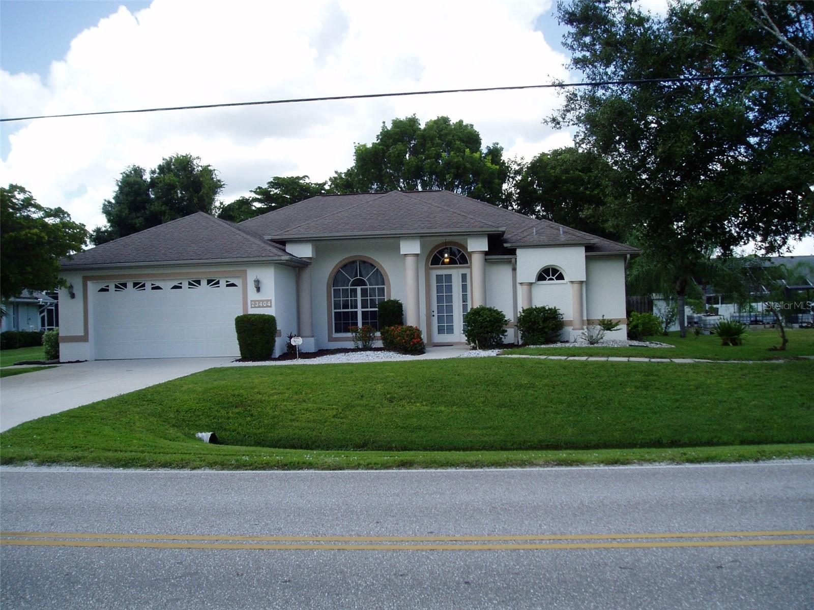 23404 Peachland Blvd Property Photo