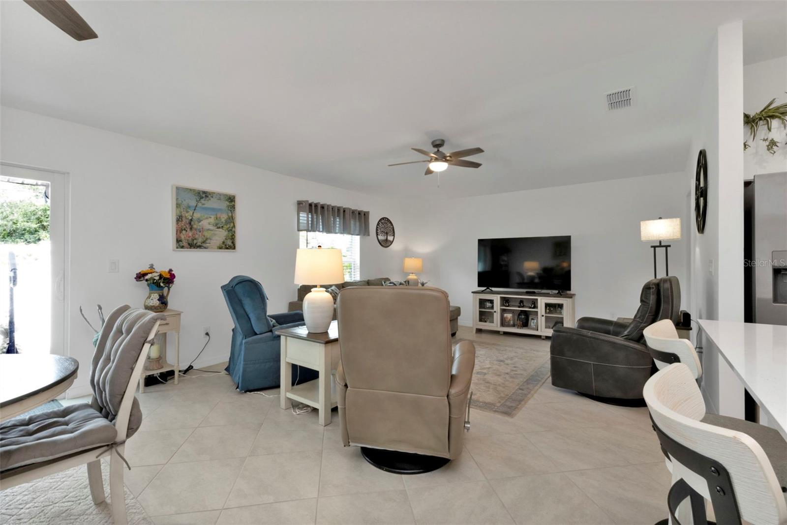 1353 Newton St Property Photo 24