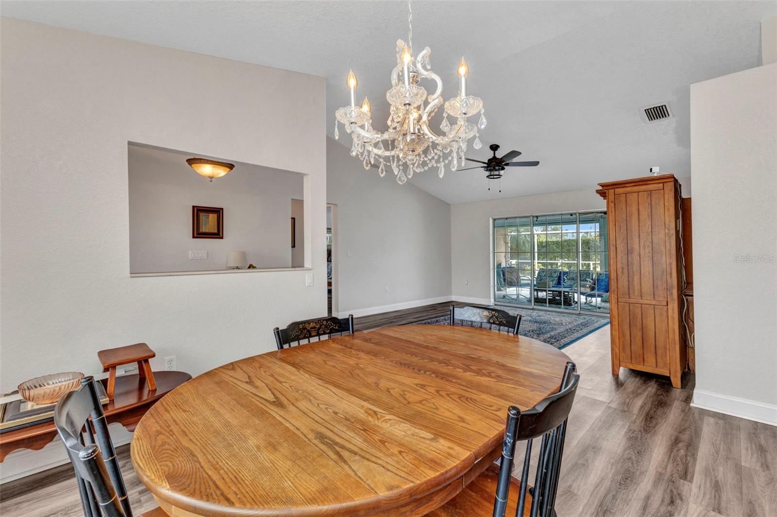 23531 Dunstan Ave Property Photo 8