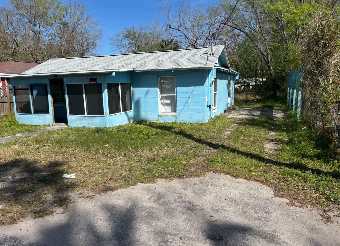 250 S Nassau St Property Photo