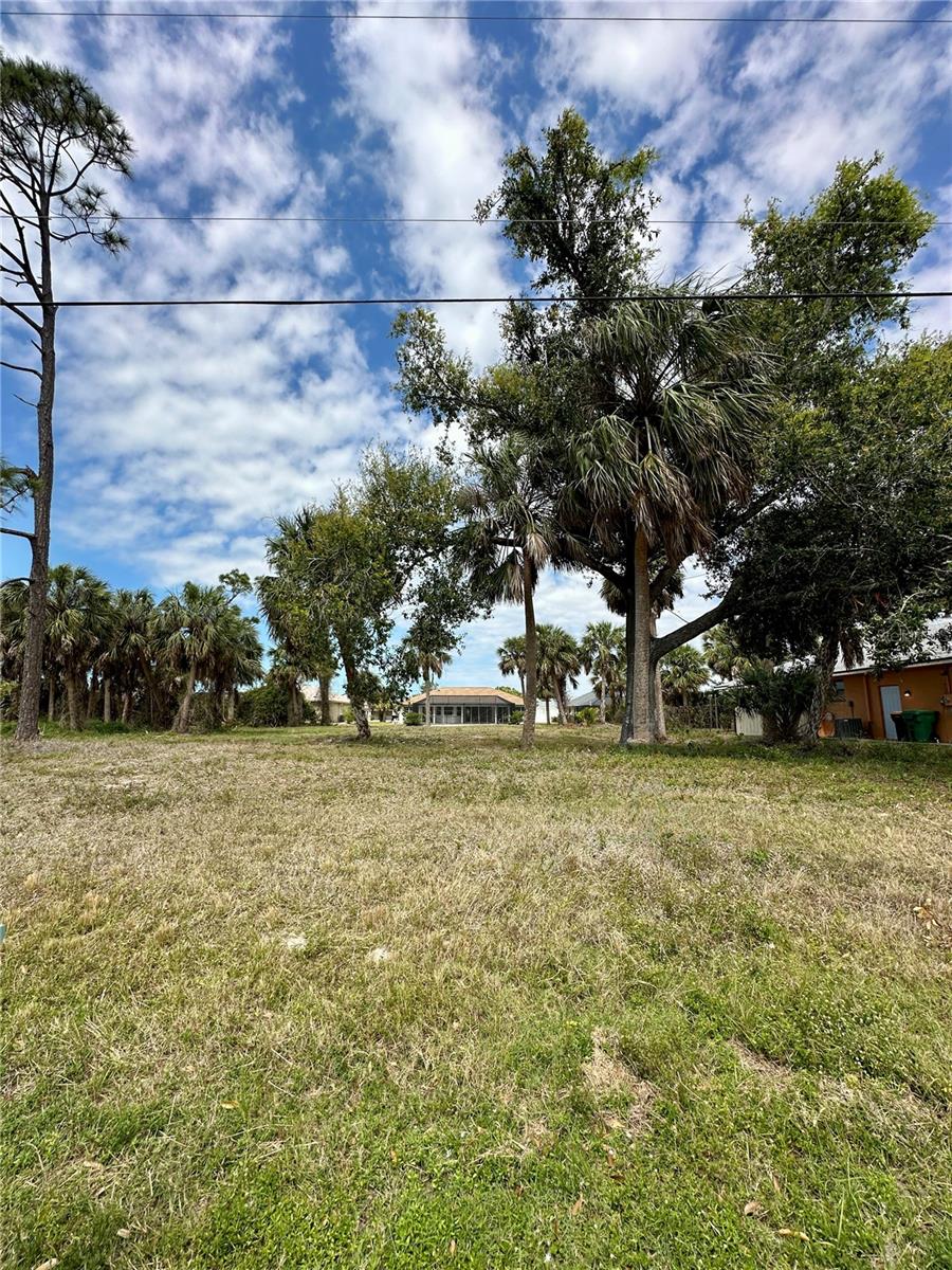 45 Long Meadow Ln Property Photo 2