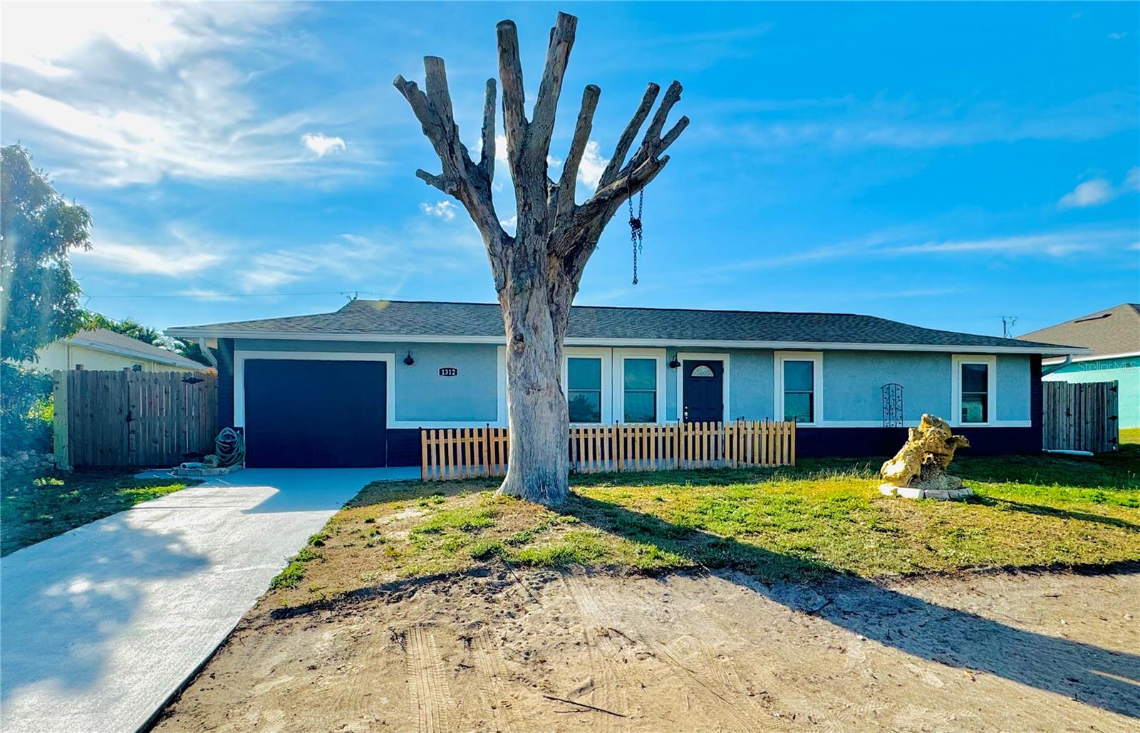 1312 Ne 9th Pl Property Photo
