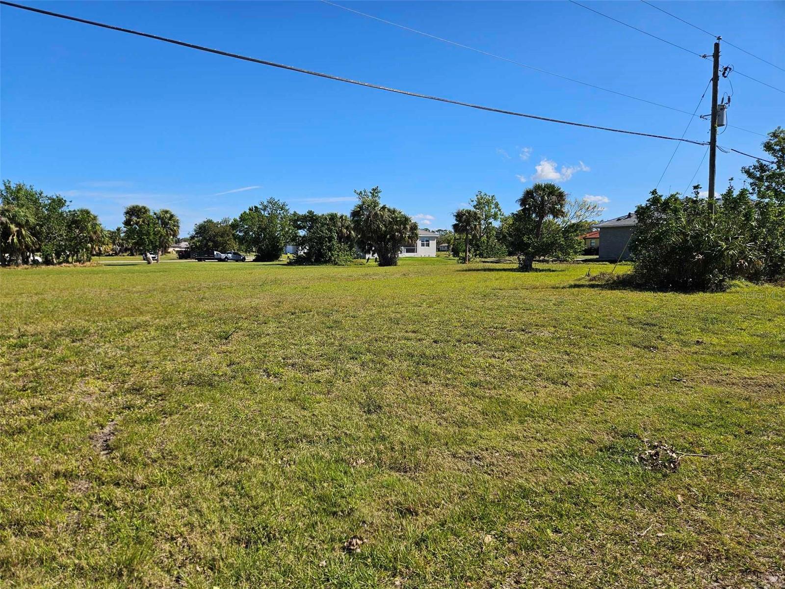 24252 Peppercorn Rd Property Photo 2