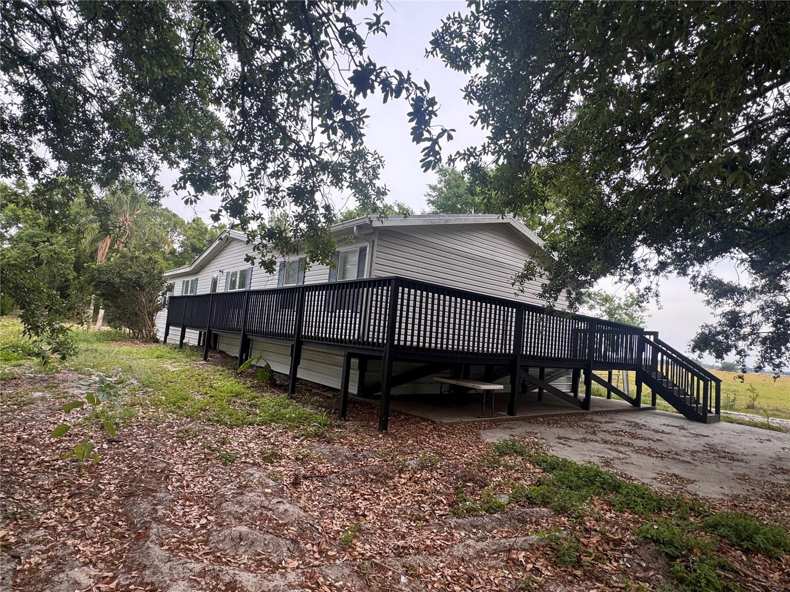 3761 Ne Bonanza Park Ave Property Photo