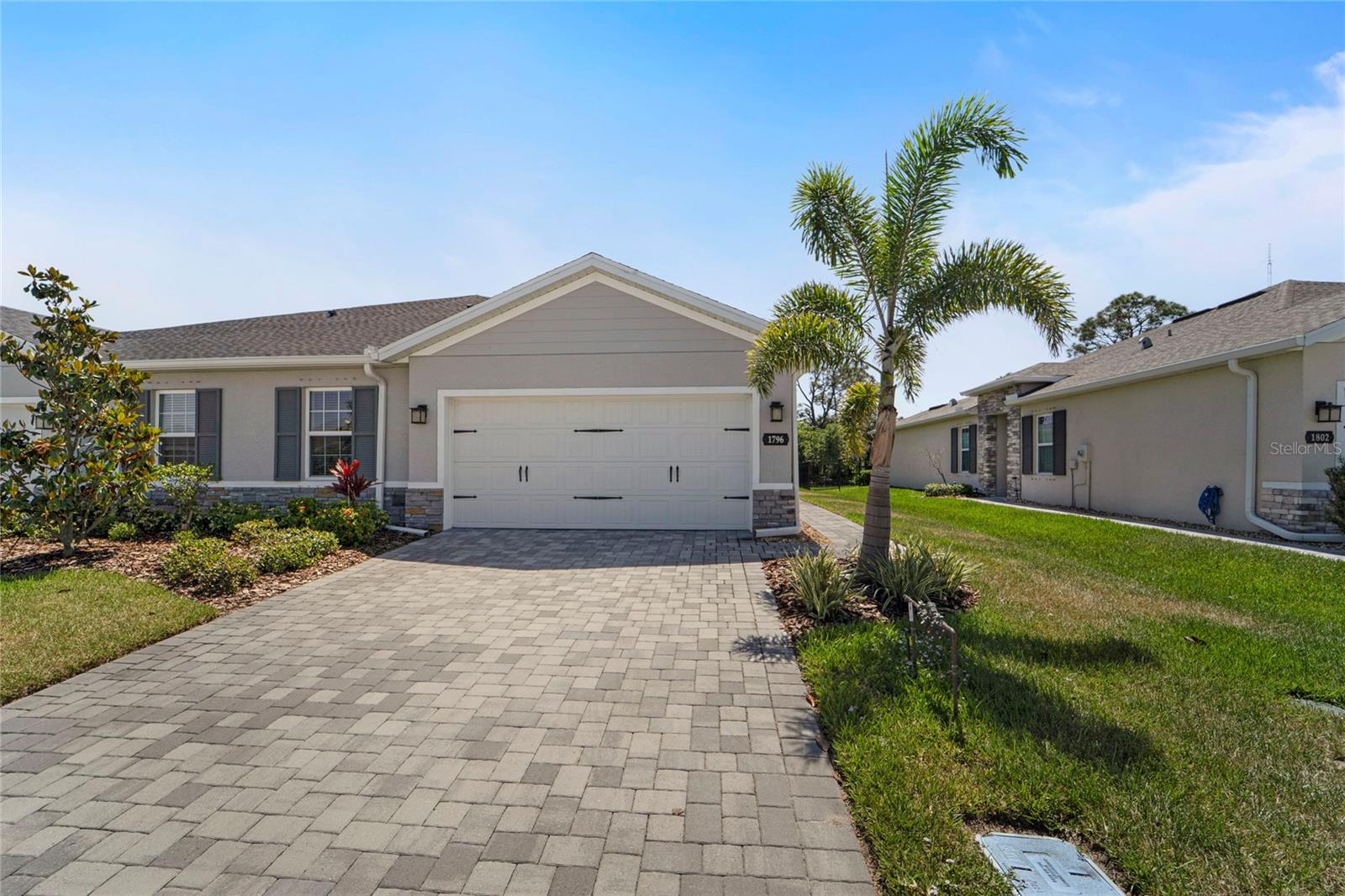 1796 W Palms Dr Property Photo 1