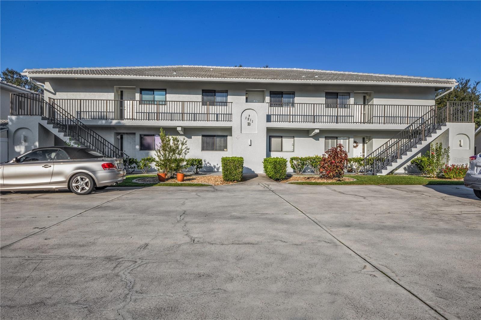 1211 Saxony Cir #b5 Property Photo 1