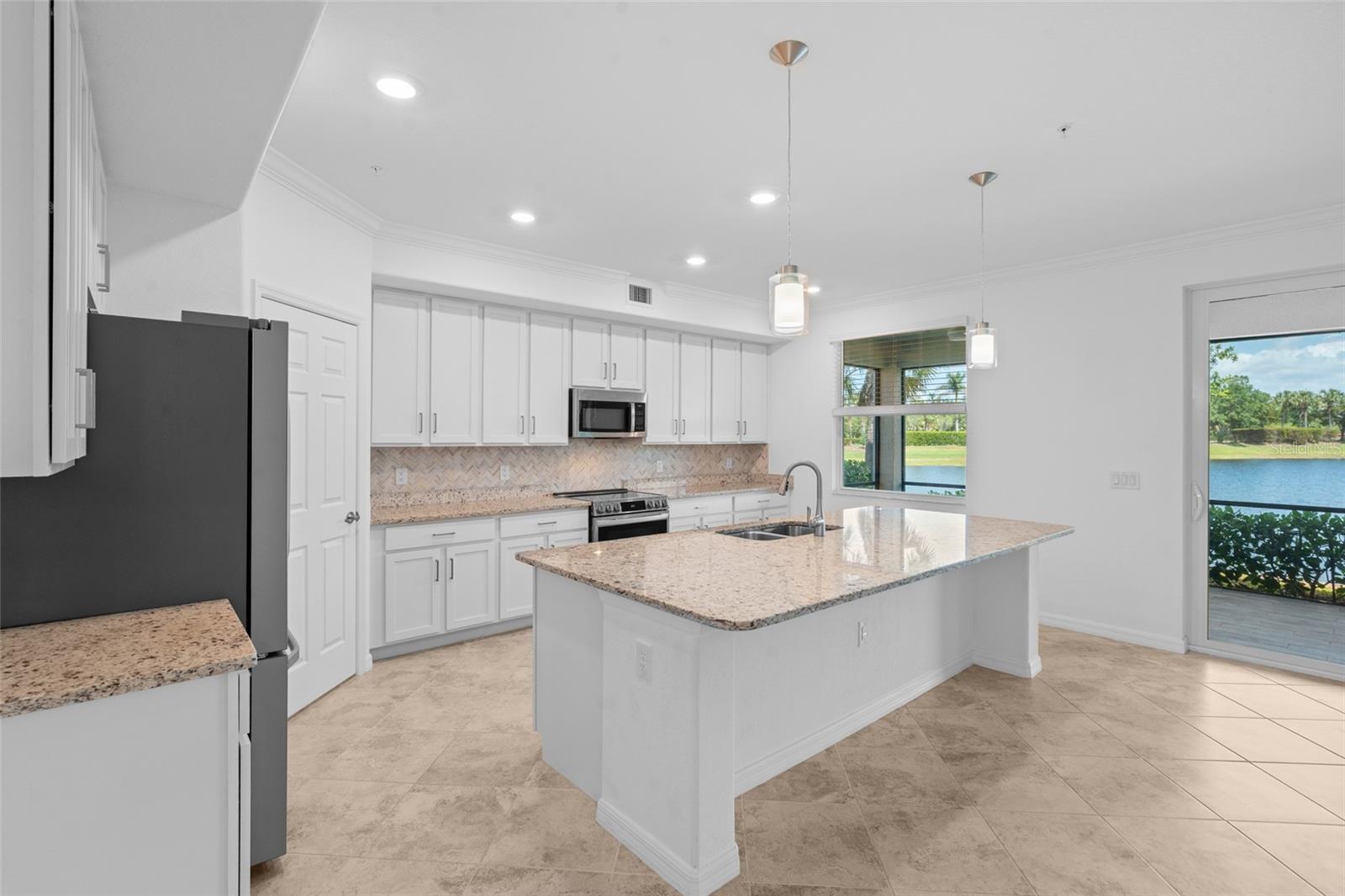 14617 Sycamore Ct #2211 Property Photo 16