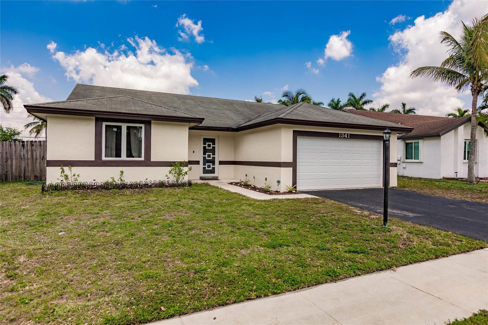 1341 Sw 151st Way Property Photo