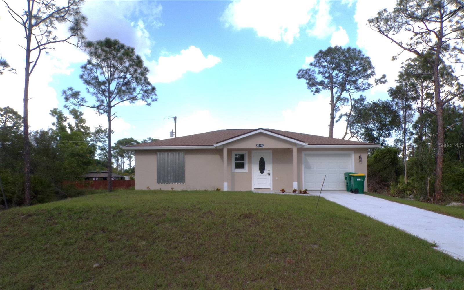 12386 Avignon Ave Property Photo