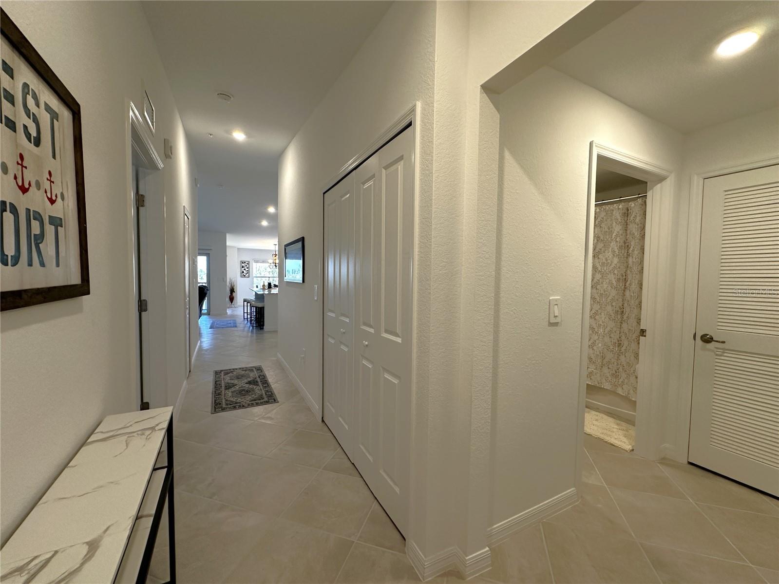 14241 Heritage Landing Blvd #1823 Property Photo 3
