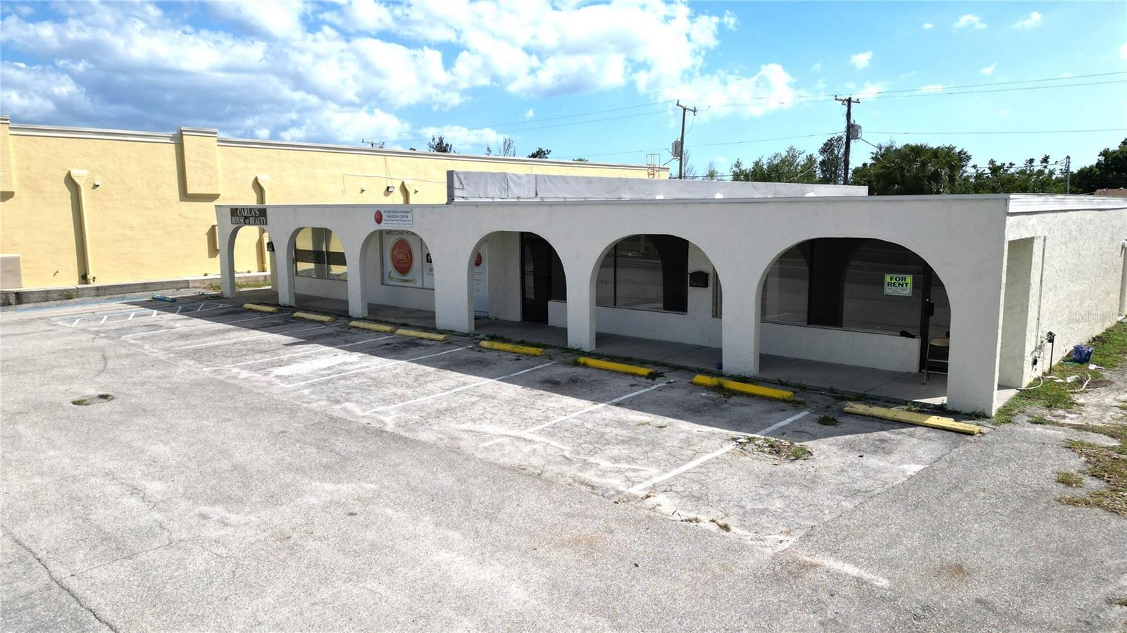 3057 Tamiami Trl Property Photo 2
