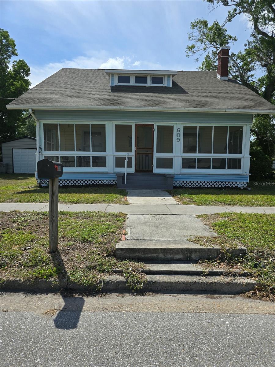 609 N Orange Ave Property Photo