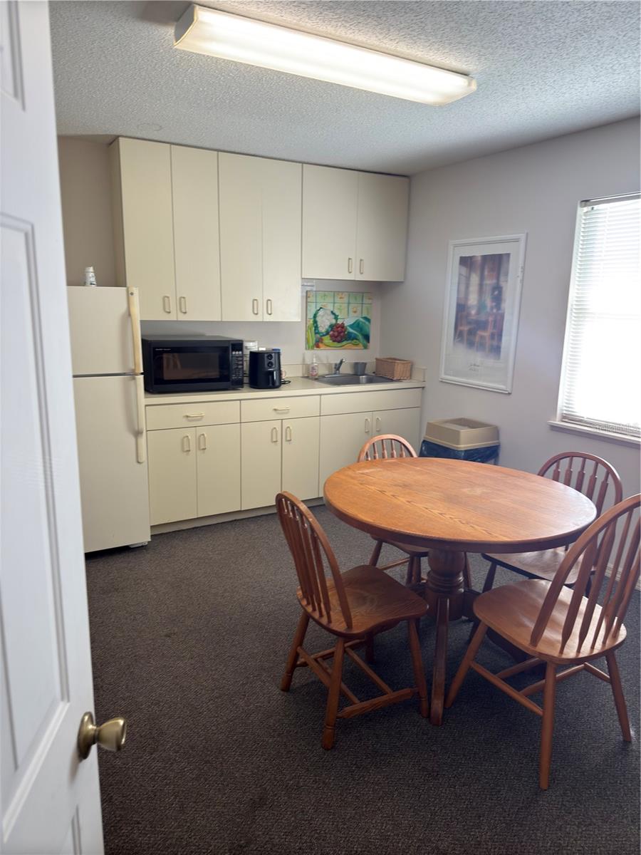 949 Tamiami Trl Property Photo 4