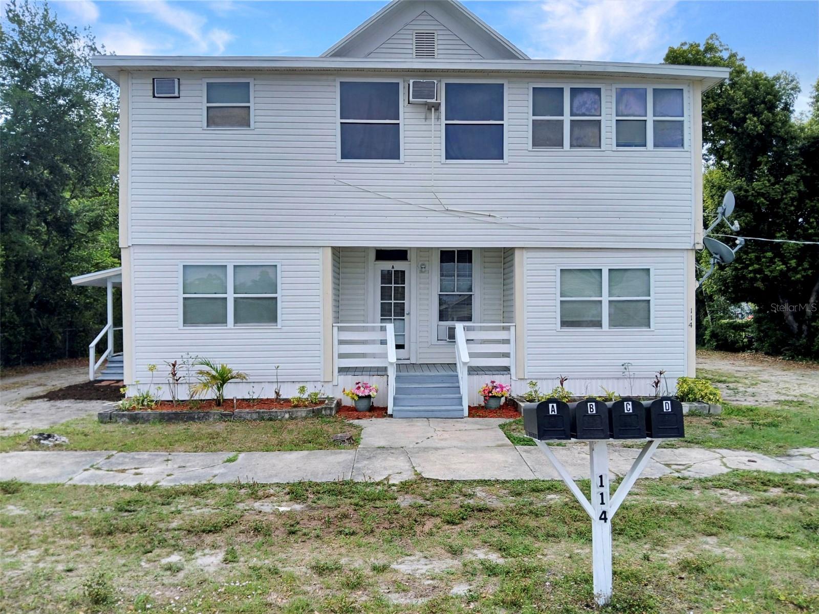 114 N Dade Ave Property Photo