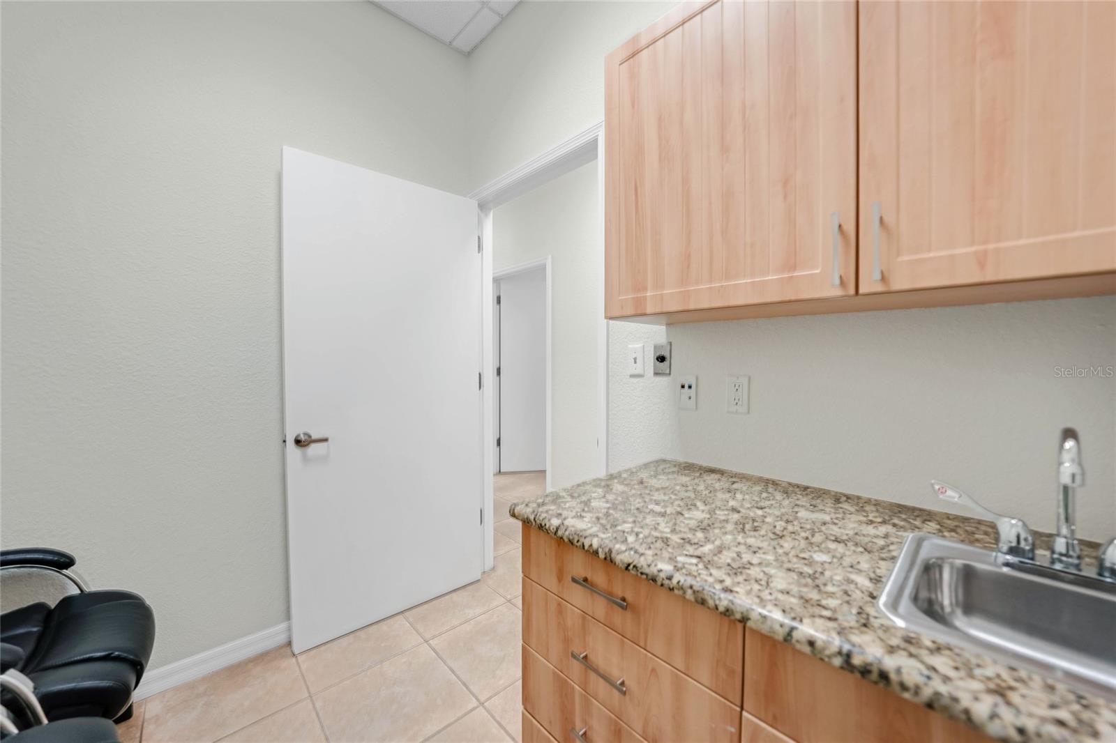 18308 Murdock Cir #101 Property Photo 19