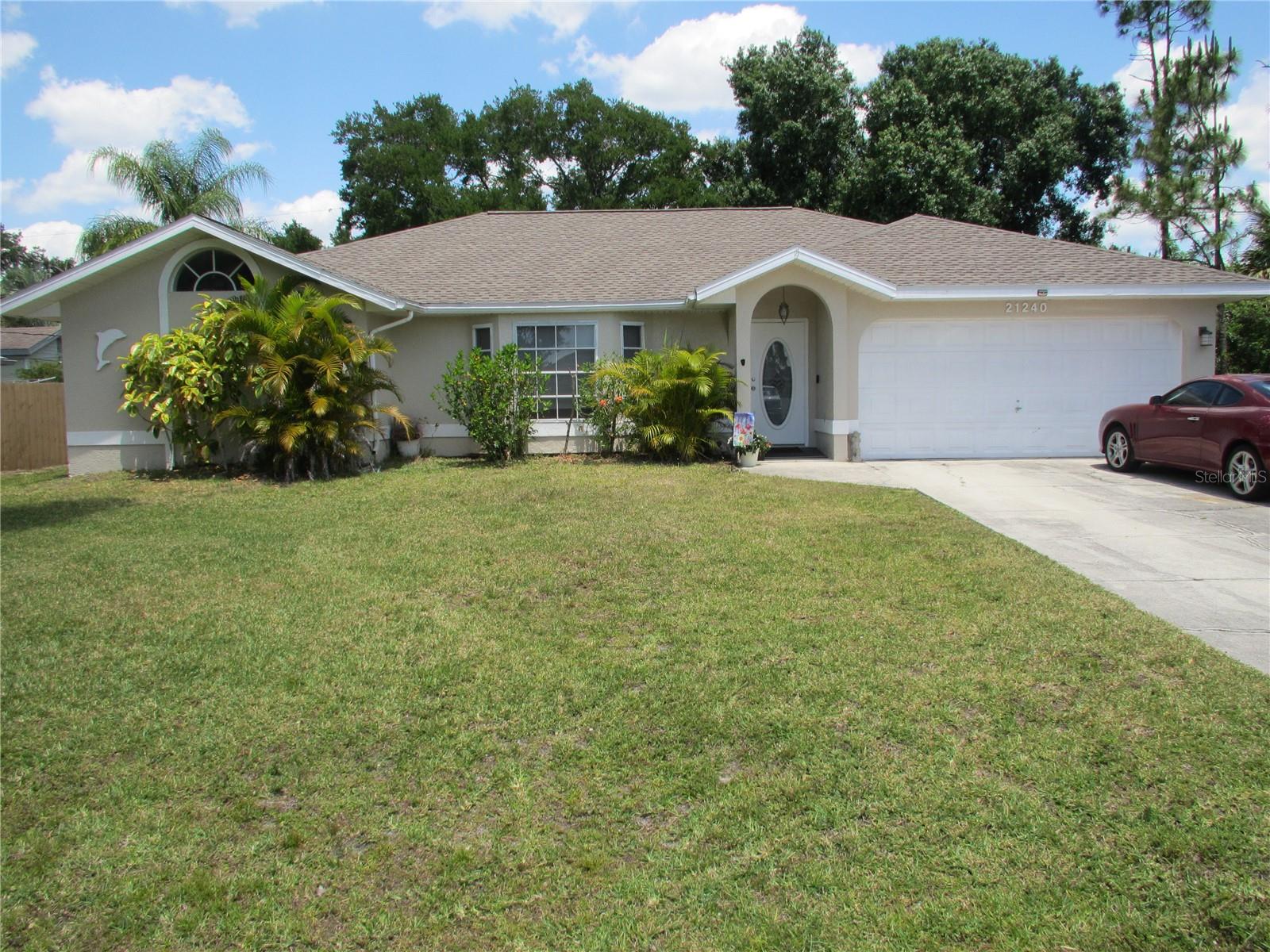 21240 Davison Ave Property Photo