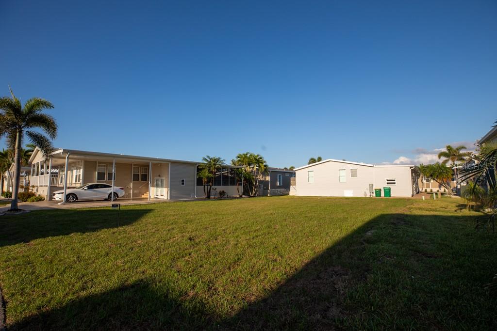 8 Emden Cir Property Photo 4