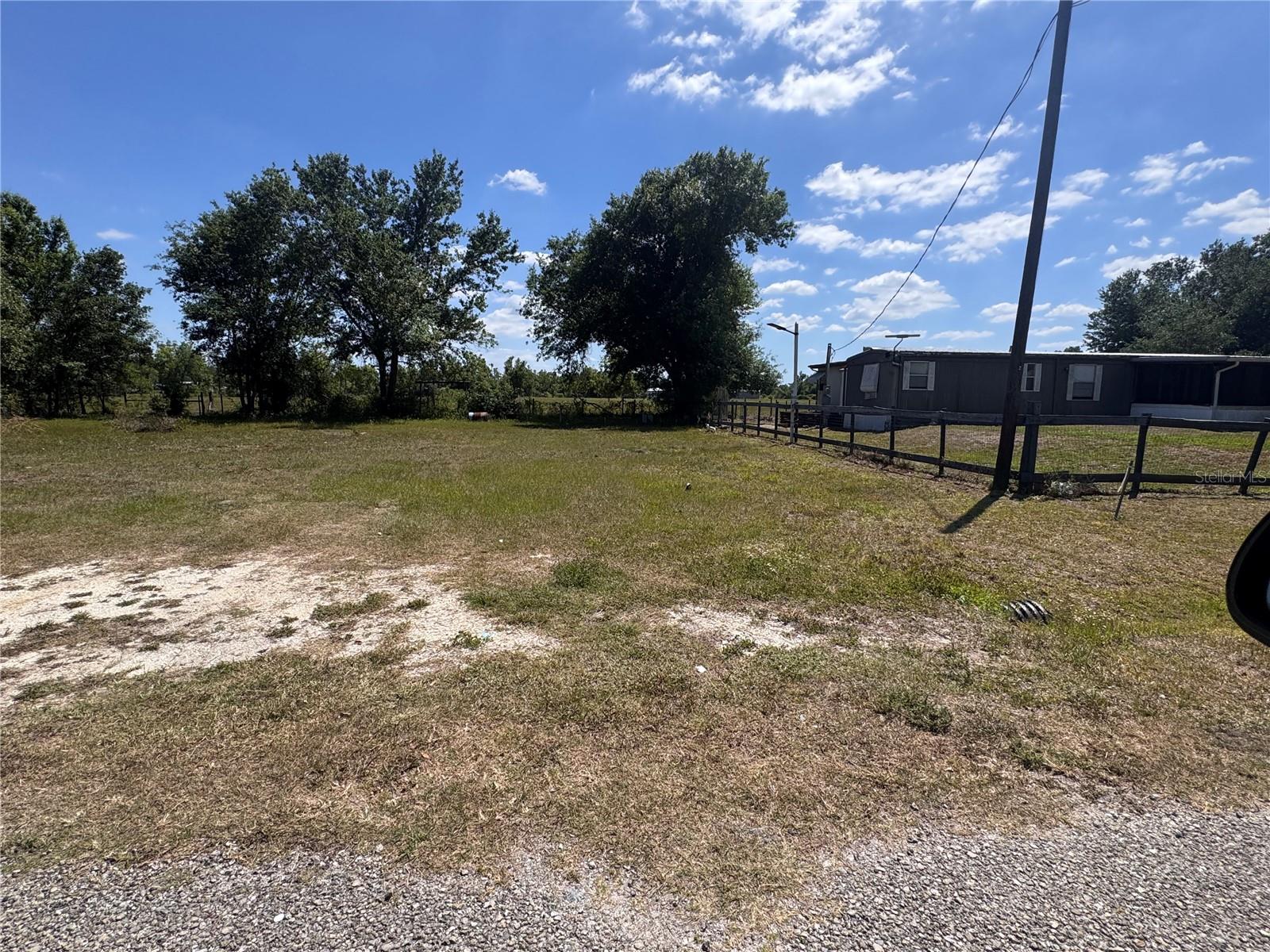 Knollwood Dr Property Photo