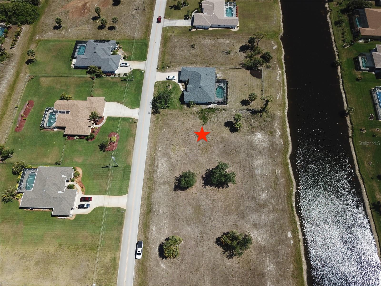 828 Boundary Blvd Property Photo 3