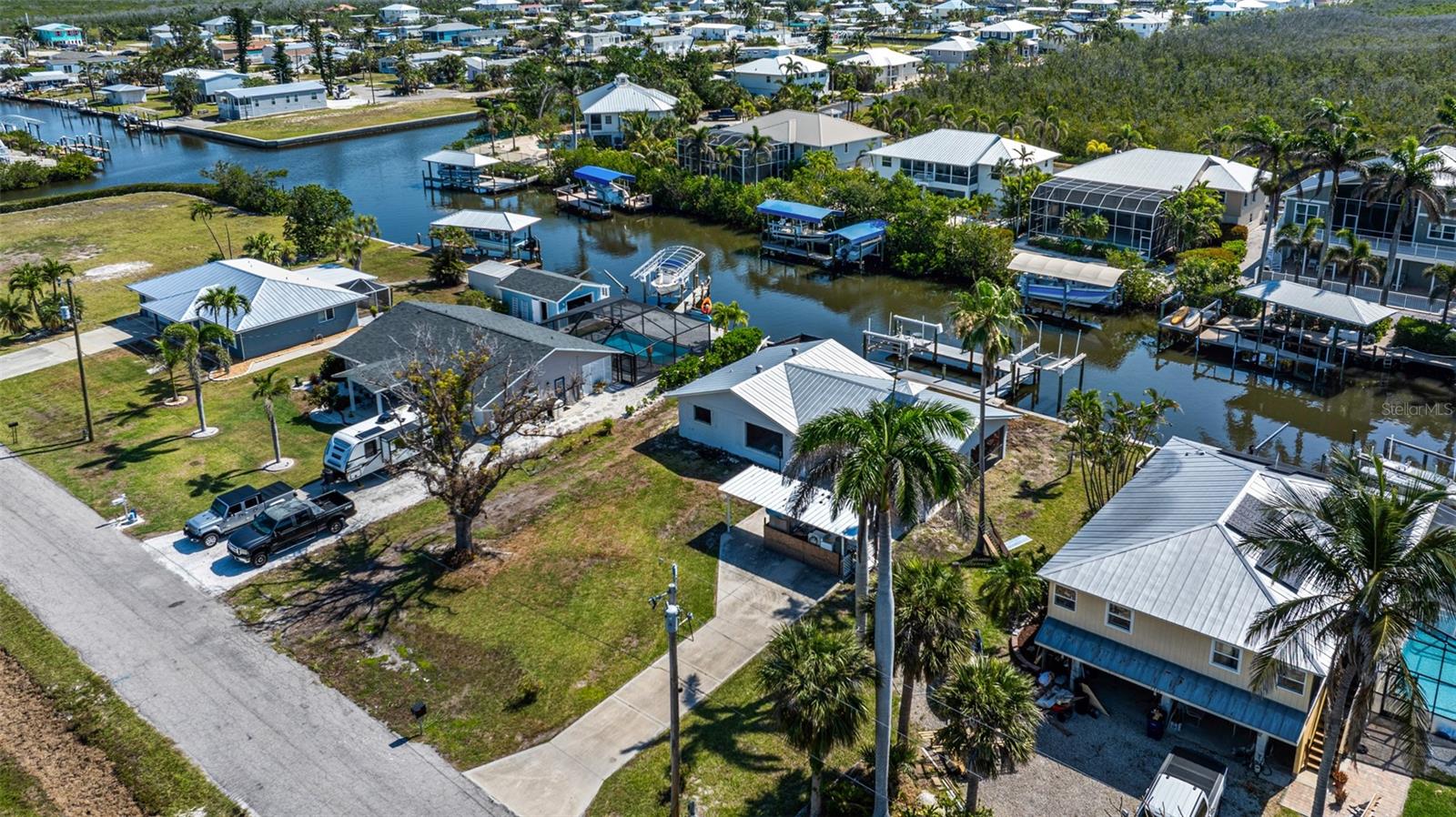 2560 Baybreeze St Property Photo 8