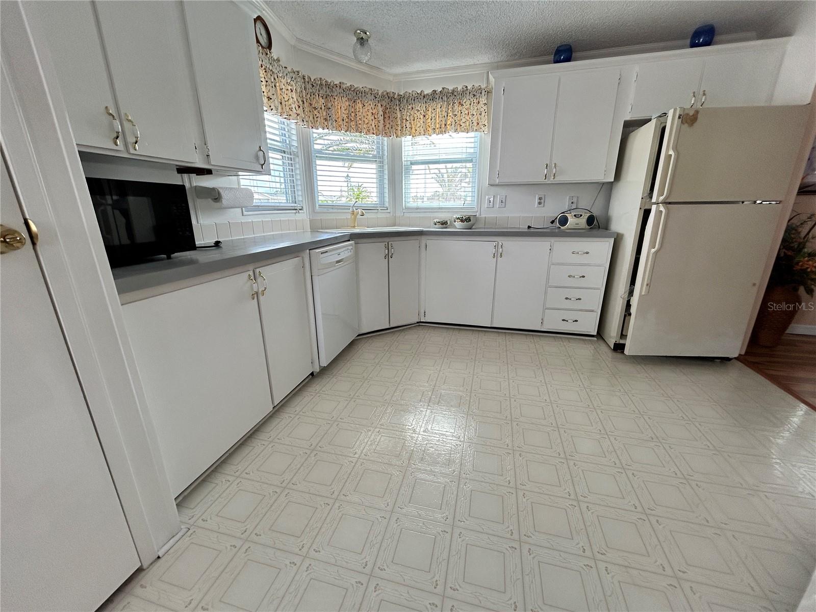 3624 Rossmere Rd Property Photo 9