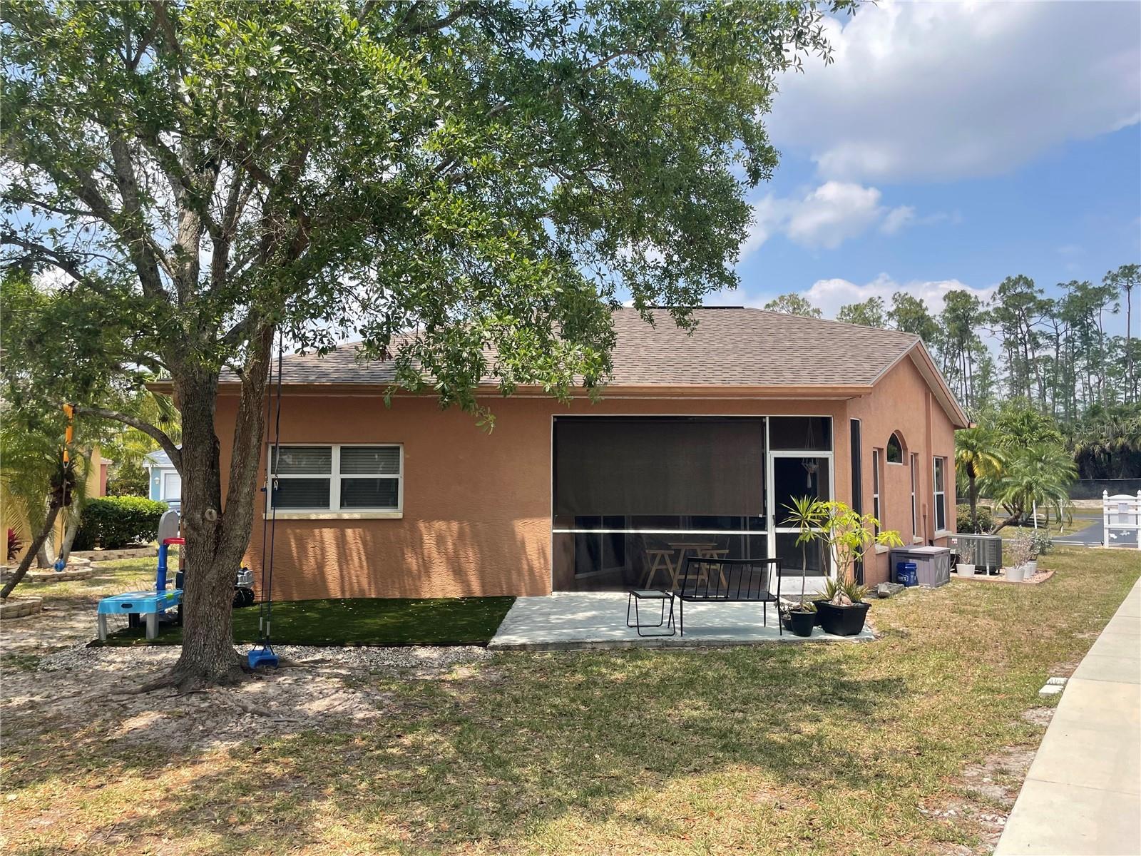 10740 Pearl Bay Cir Property Photo 3