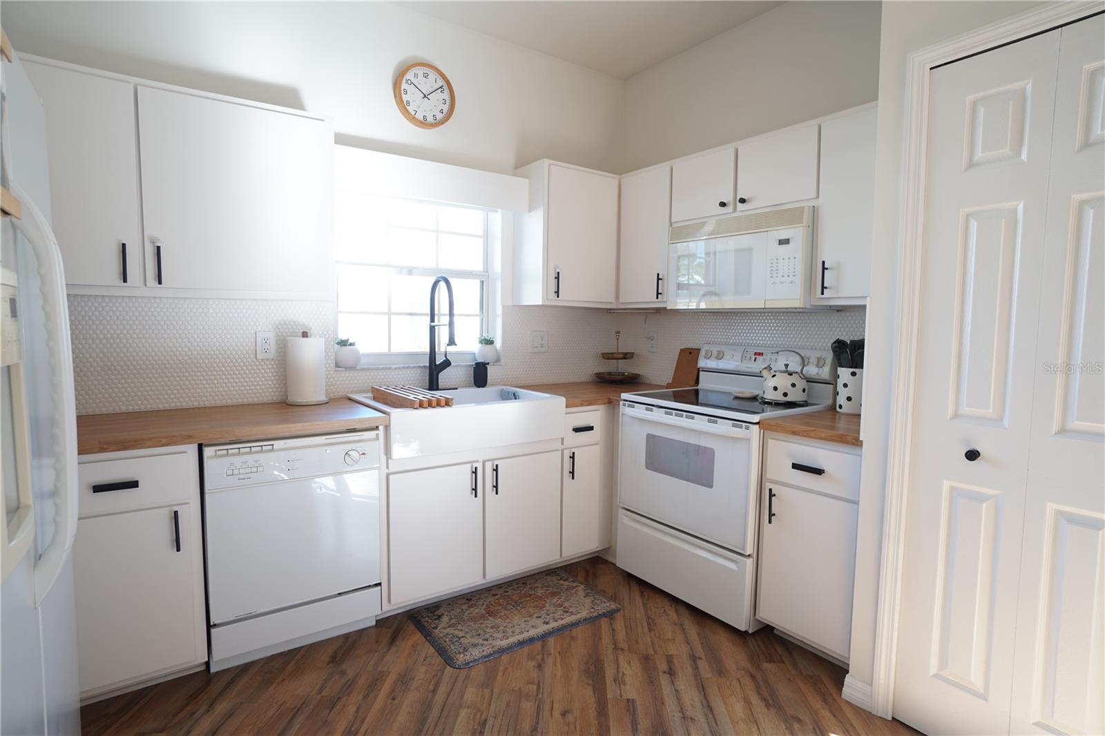 10740 Pearl Bay Cir Property Photo 10