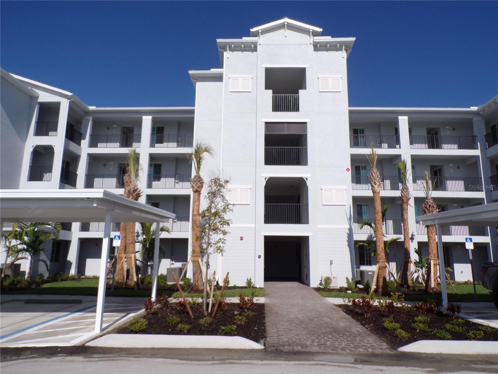 14211 Heritage Landing Blvd #1431 Property Photo