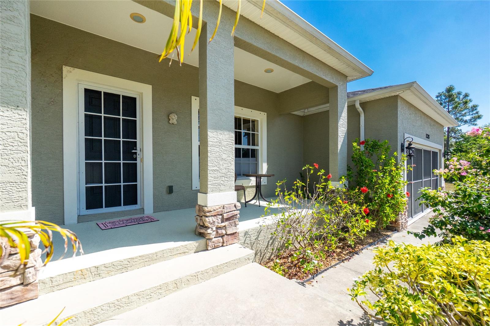 11326 Reinhardt Ave Property Photo