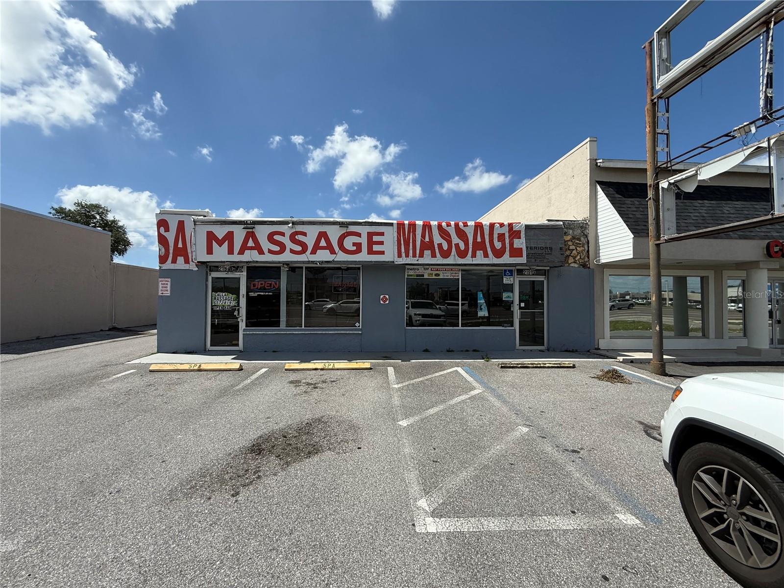 2191 Tamiami Trl #b Property Photo 1
