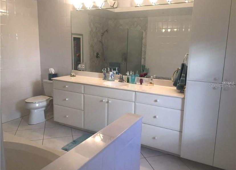 200 Harbor Walk Dr #321 Property Photo 11