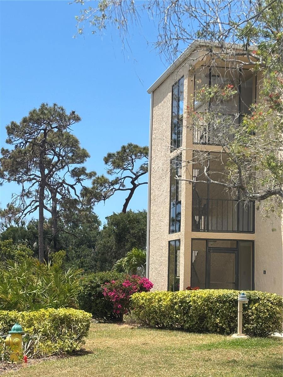 618 Bird Bay Dr S #109 Property Photo
