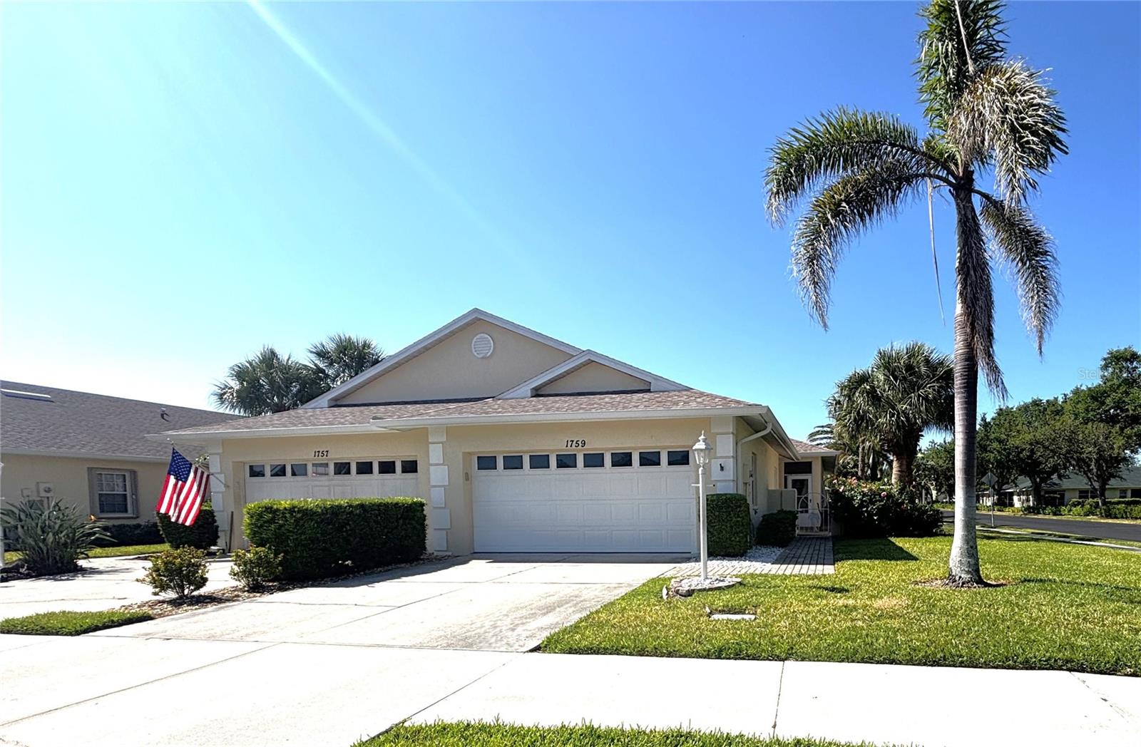 1759 FOUNTAIN VIEW CIR #1759 Property Photo 1