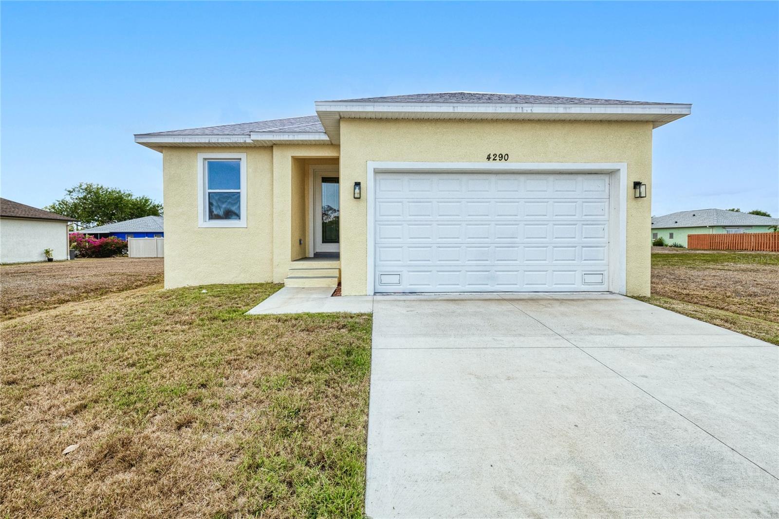 4290 Oak Terrace Cir Property Photo 1
