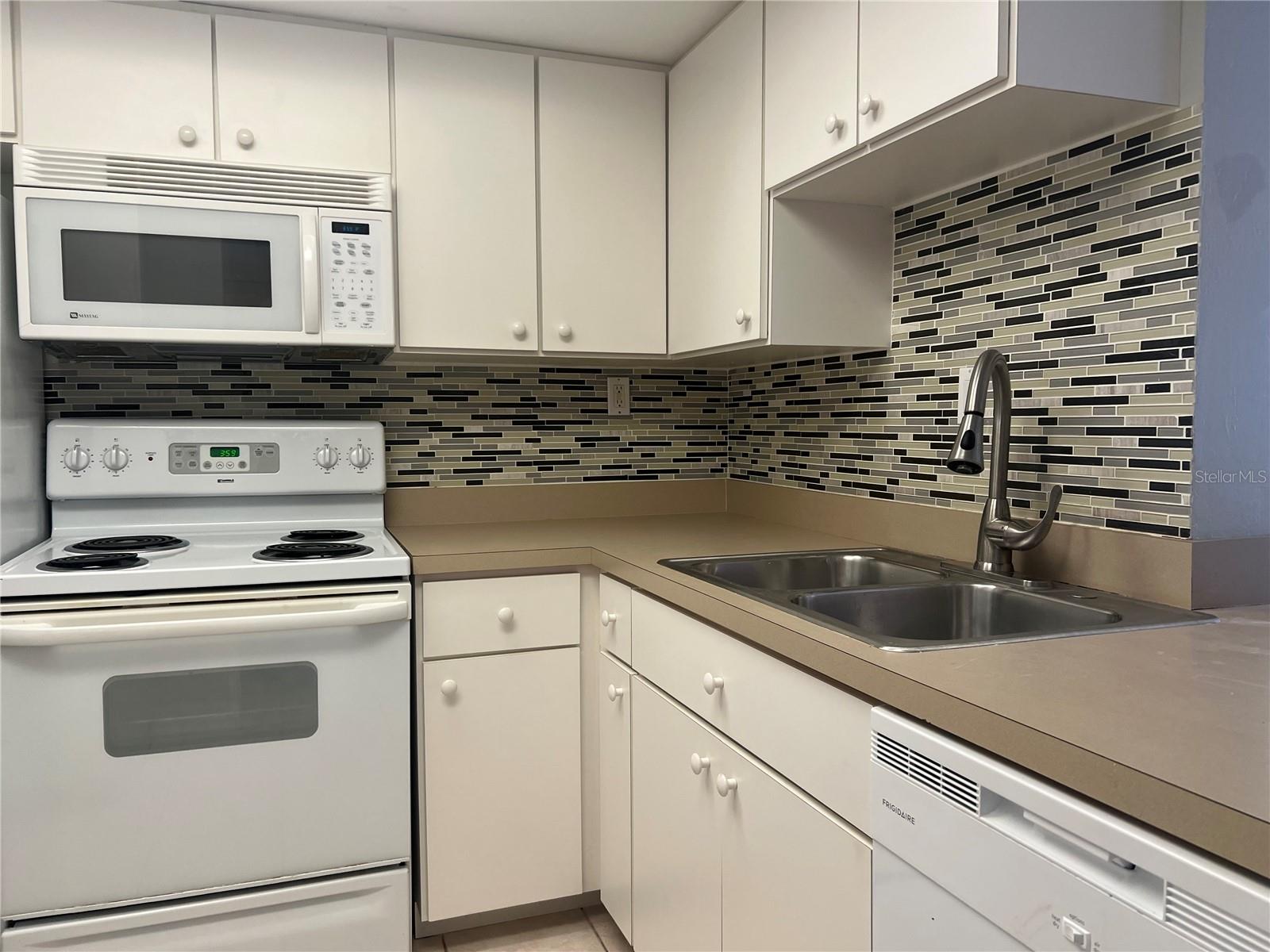 3100 Harbor Blvd #207 Property Photo 6