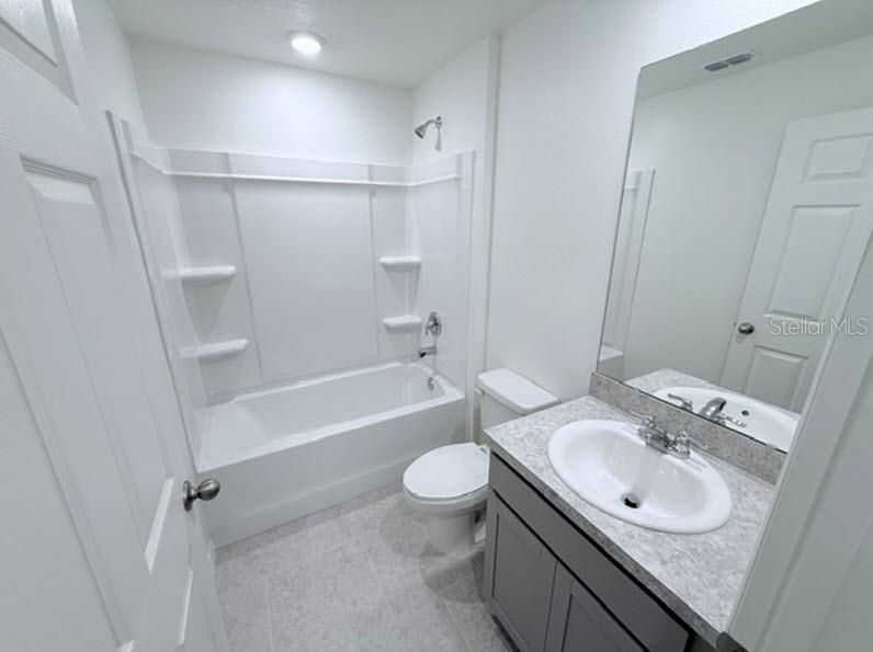 40 Laguna Forest Trl Property Photo 5