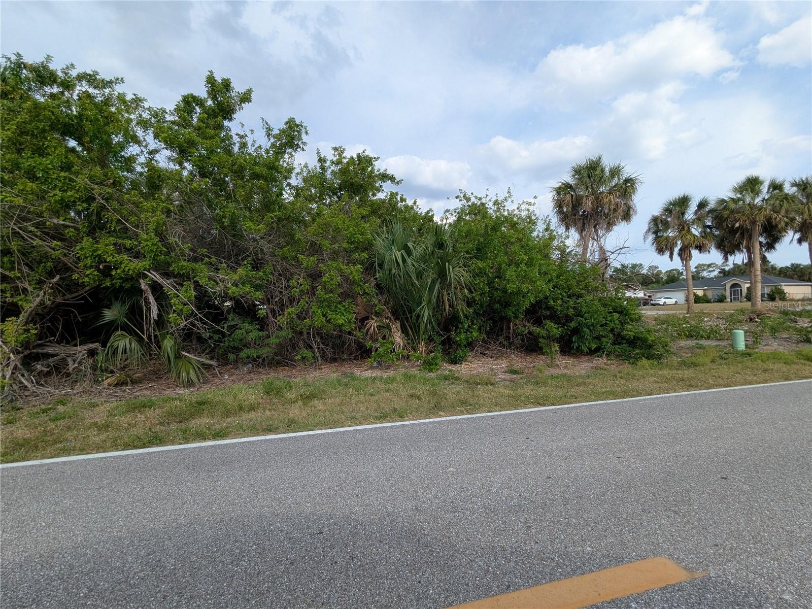 2324 Achilles St Property Photo 2