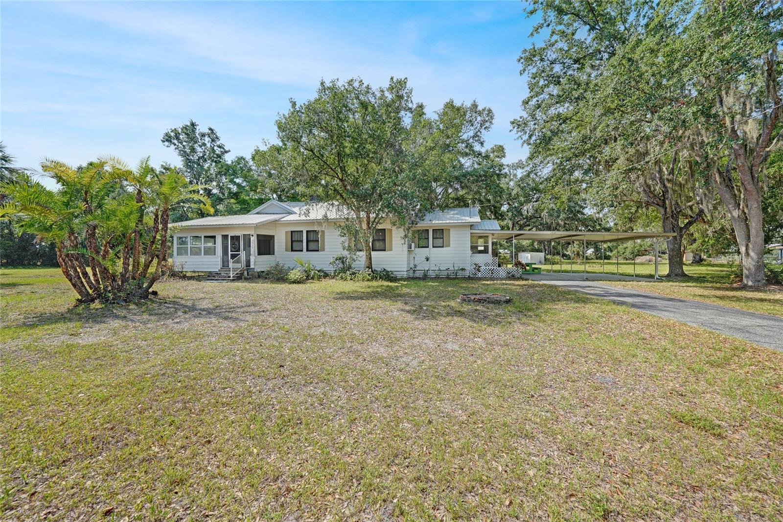 1516 N Arcadia Ave Property Photo