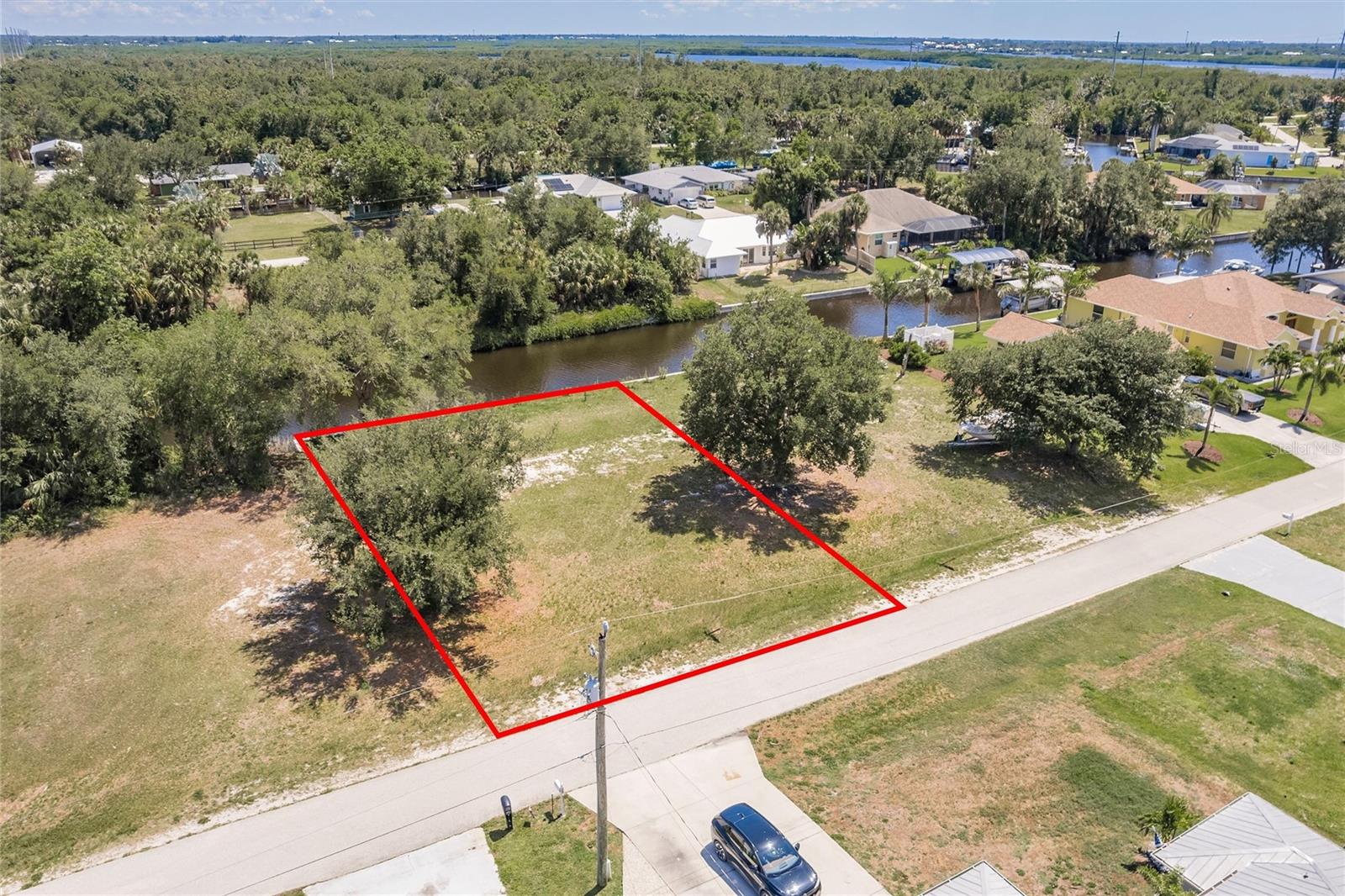 28451 Silver Palm Dr Property Photo 12