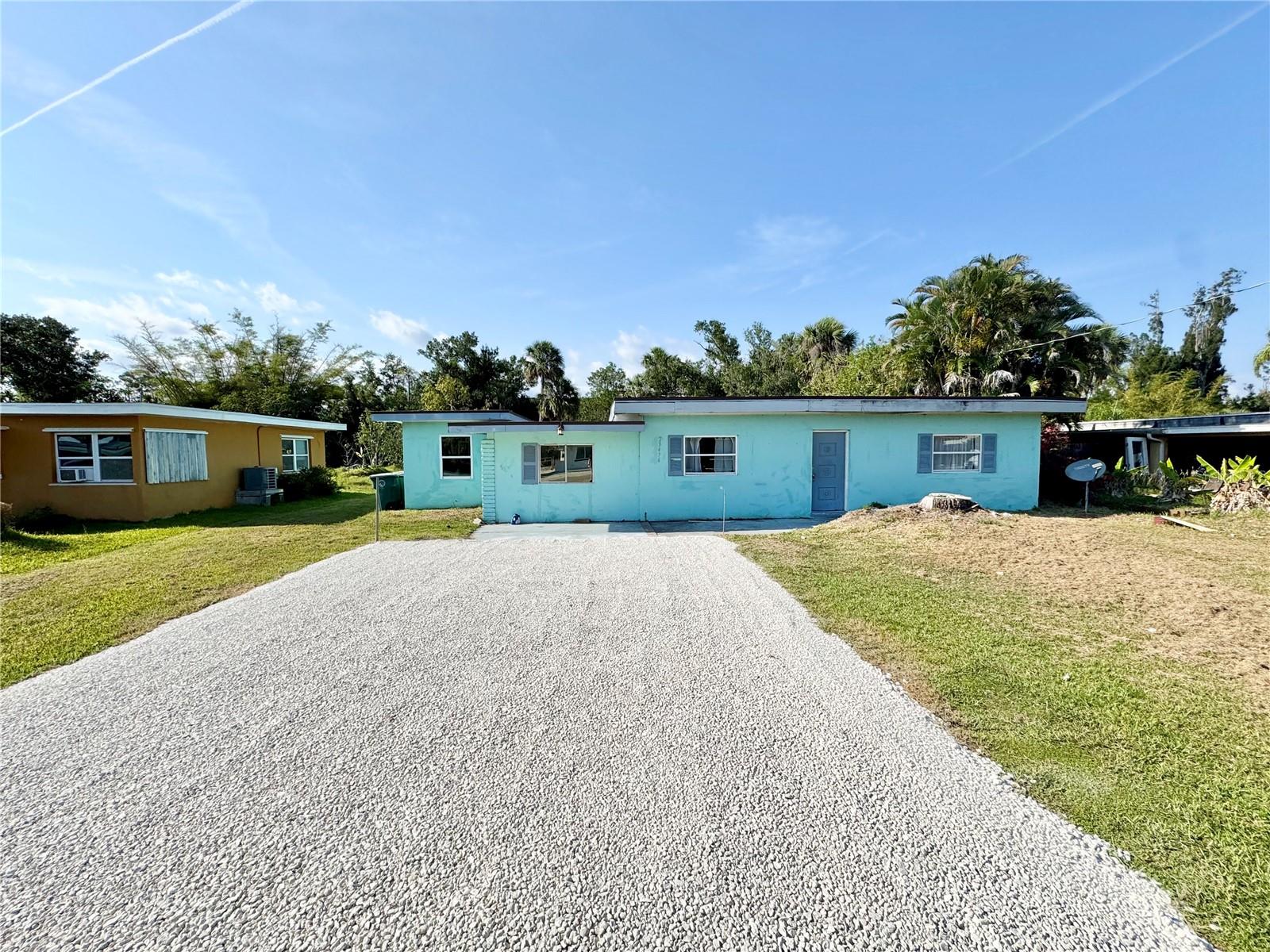 23476 Harper Ave Property Photo