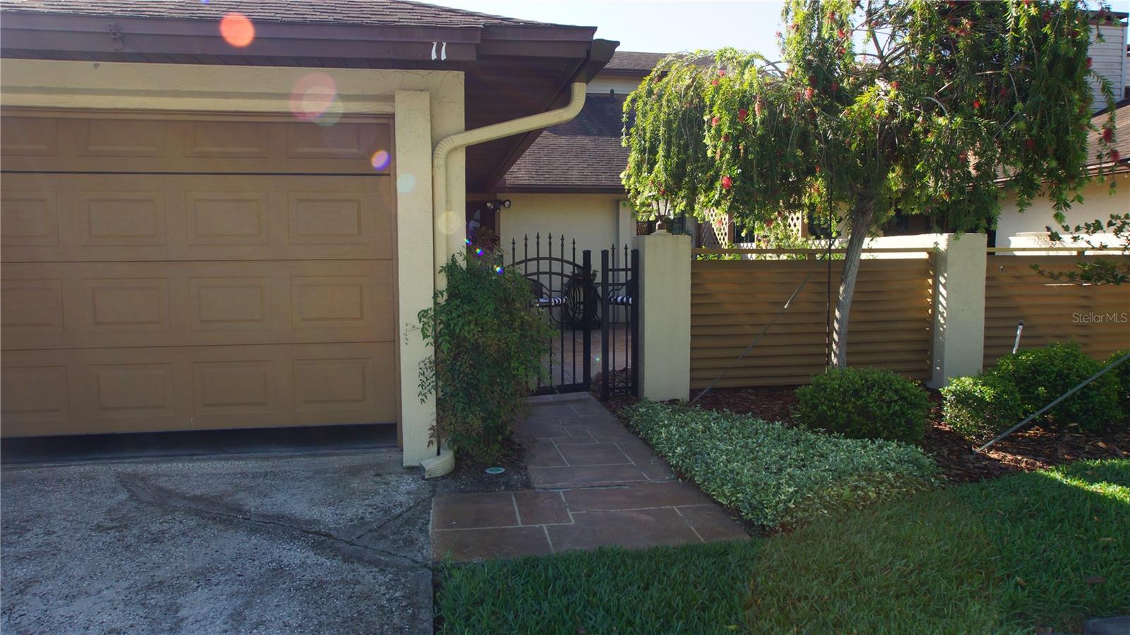 925 Fenton Ln #11 Property Photo 1
