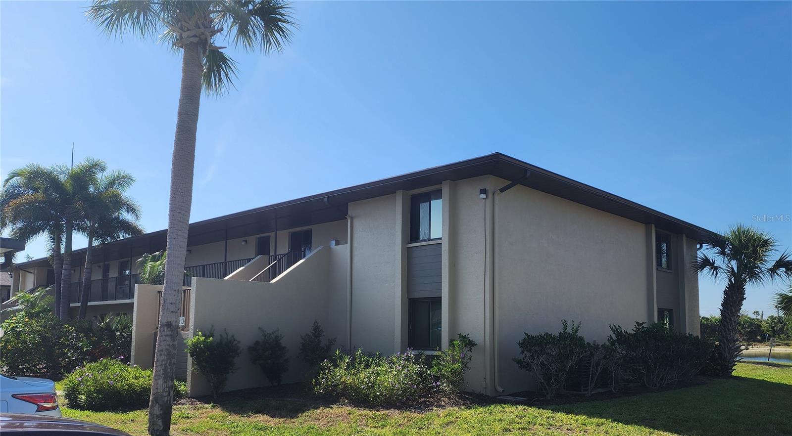 4056 Oakview Dr #e10 Property Photo 1