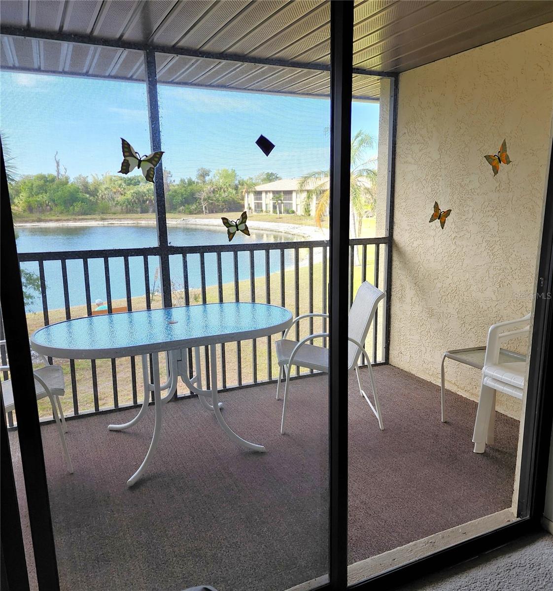 4056 Oakview Dr #e10 Property Photo 2