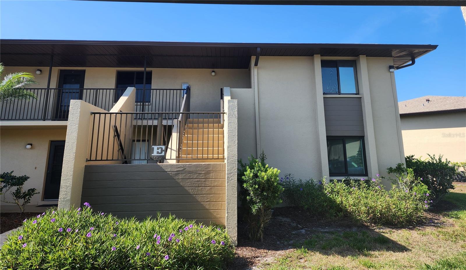 4056 Oakview Dr #e10 Property Photo 11